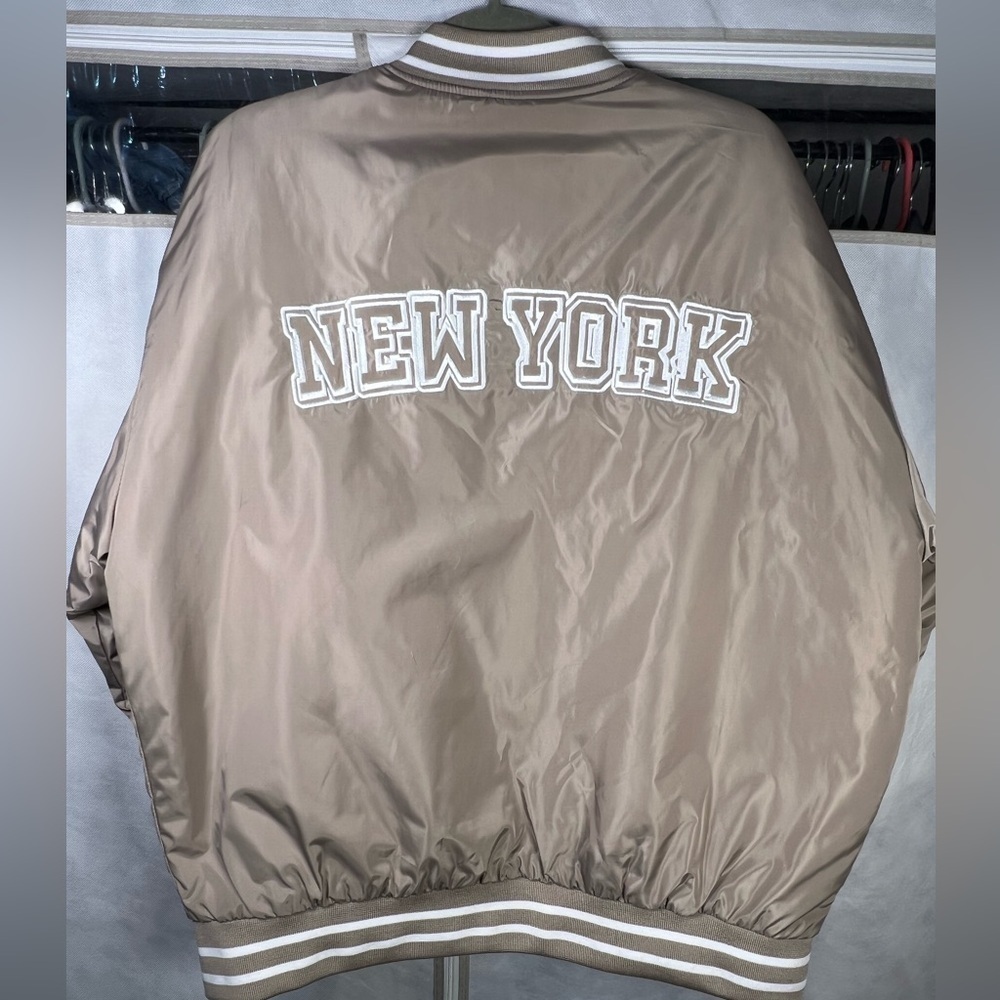 Aeropostale Men’s Never Worn New York Tan Bomber Jacket Size Medium & Large